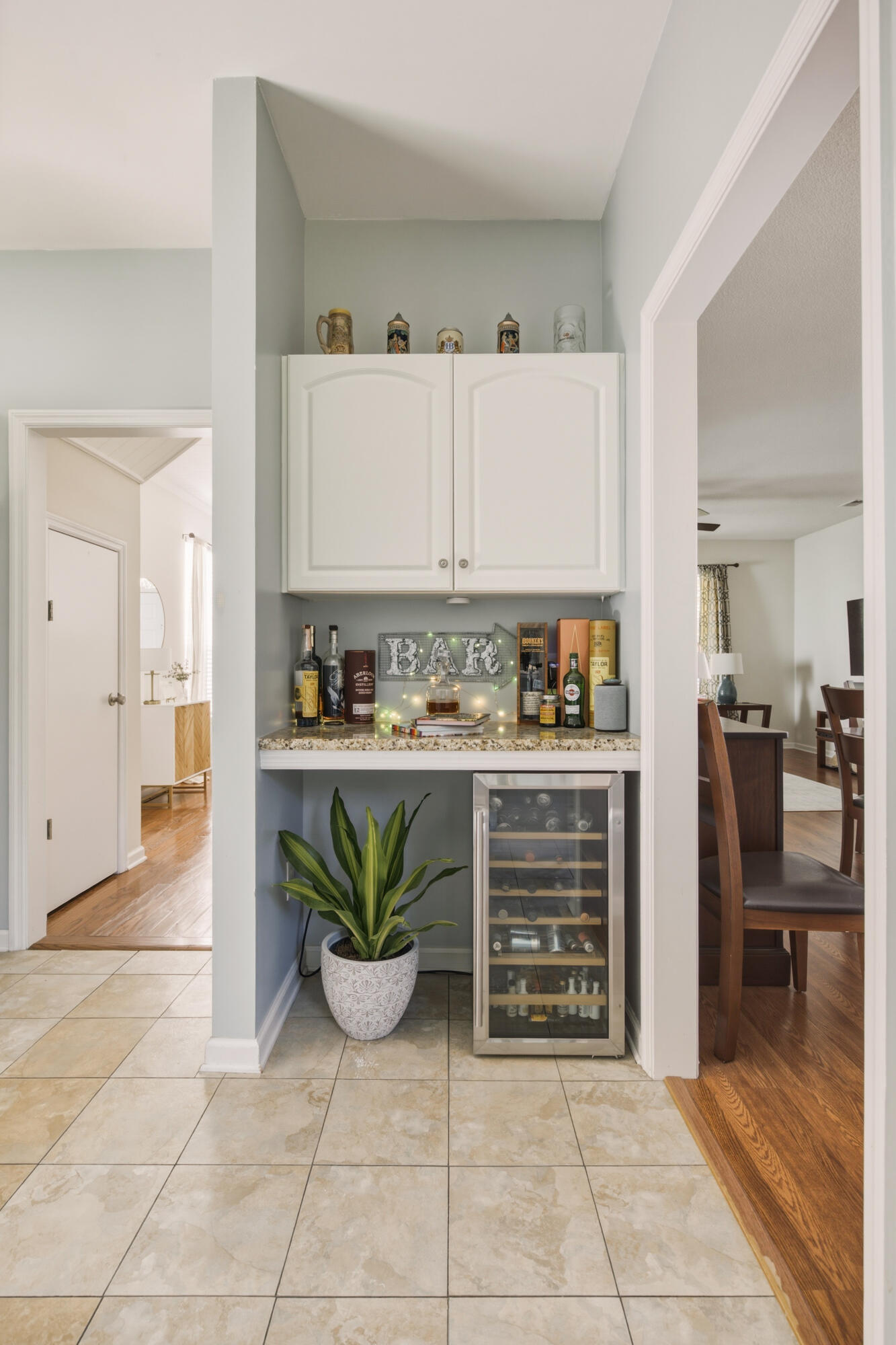2340 Kennison Lane Mount Pleasant, SC 29466 - Photo 18 of 39 Kitchen Coffee Bar nook