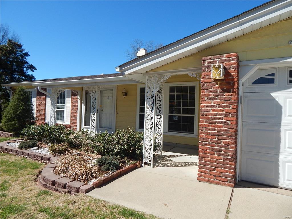 5029 Kerth Road St. Louis, MO 63128 - Photo 1 of 19 Gallery Image 1