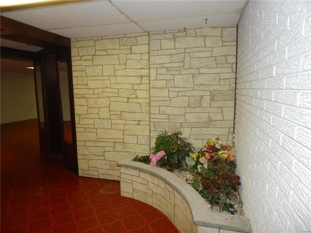 5029 Kerth Road St. Louis, MO 63128 - Photo 12 of 19 Gallery Image 12