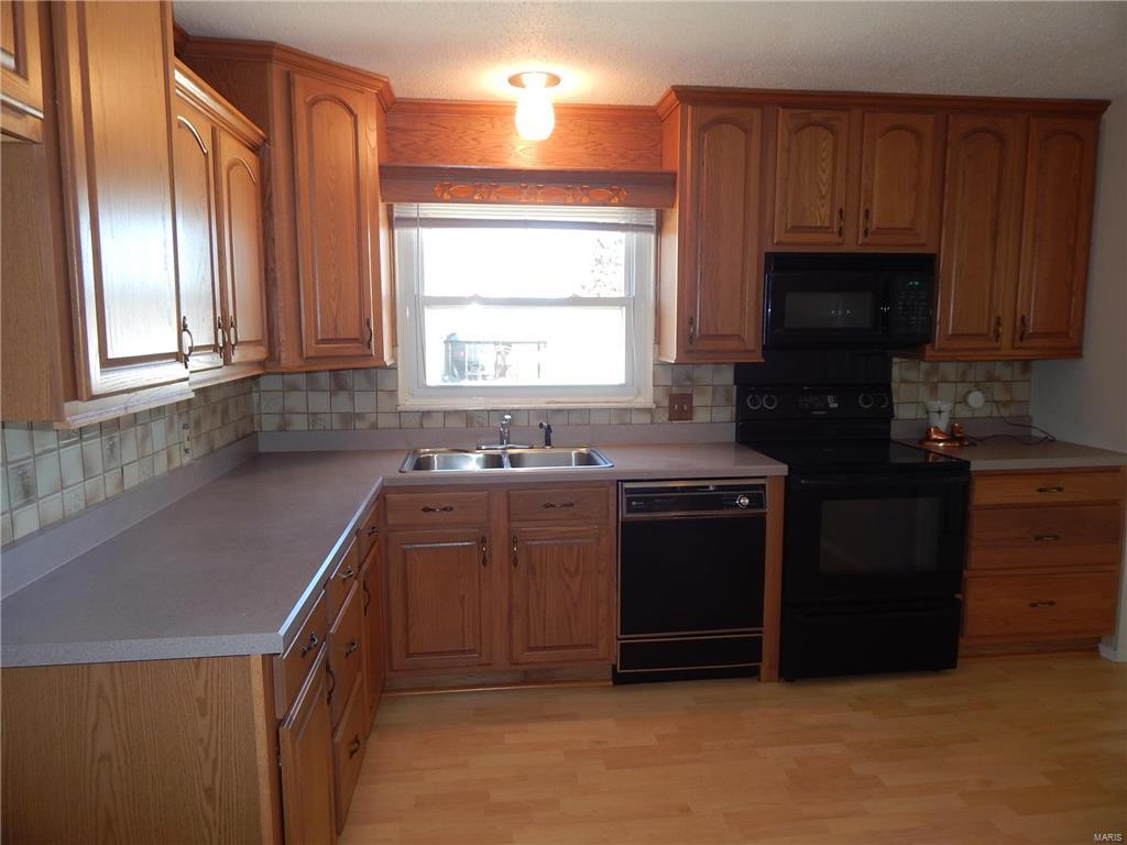 5029 Kerth Road St. Louis, MO 63128 - Photo 6 of 19 Gallery Image 6