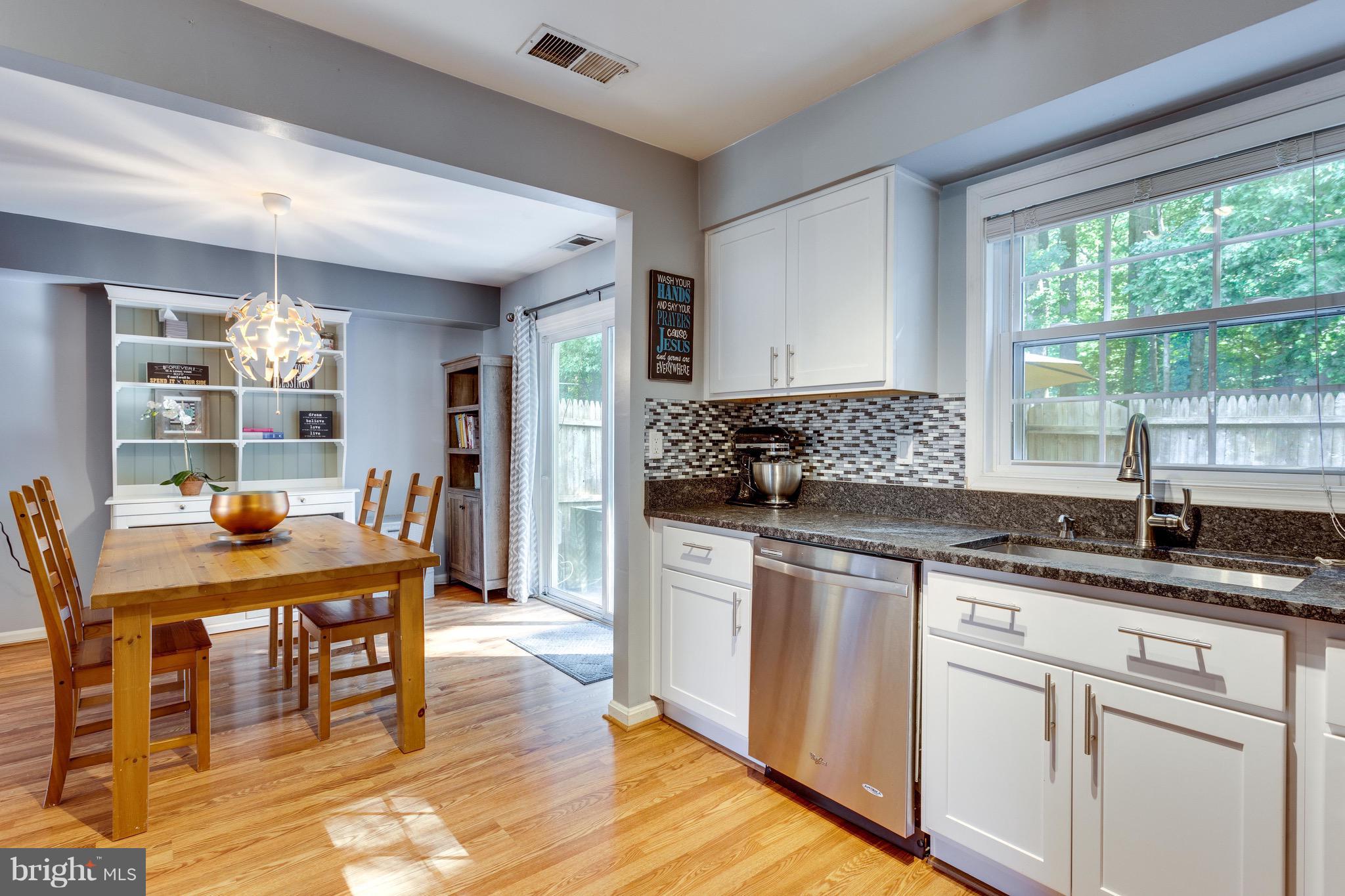 5927 Minutemen Road, Unit 249 Springfield, VA 22152 - Photo 6 of 17 Kitchen