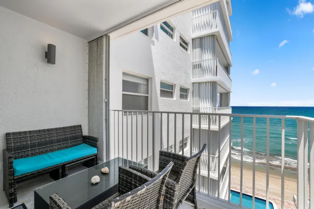 a view of a hallway with closet