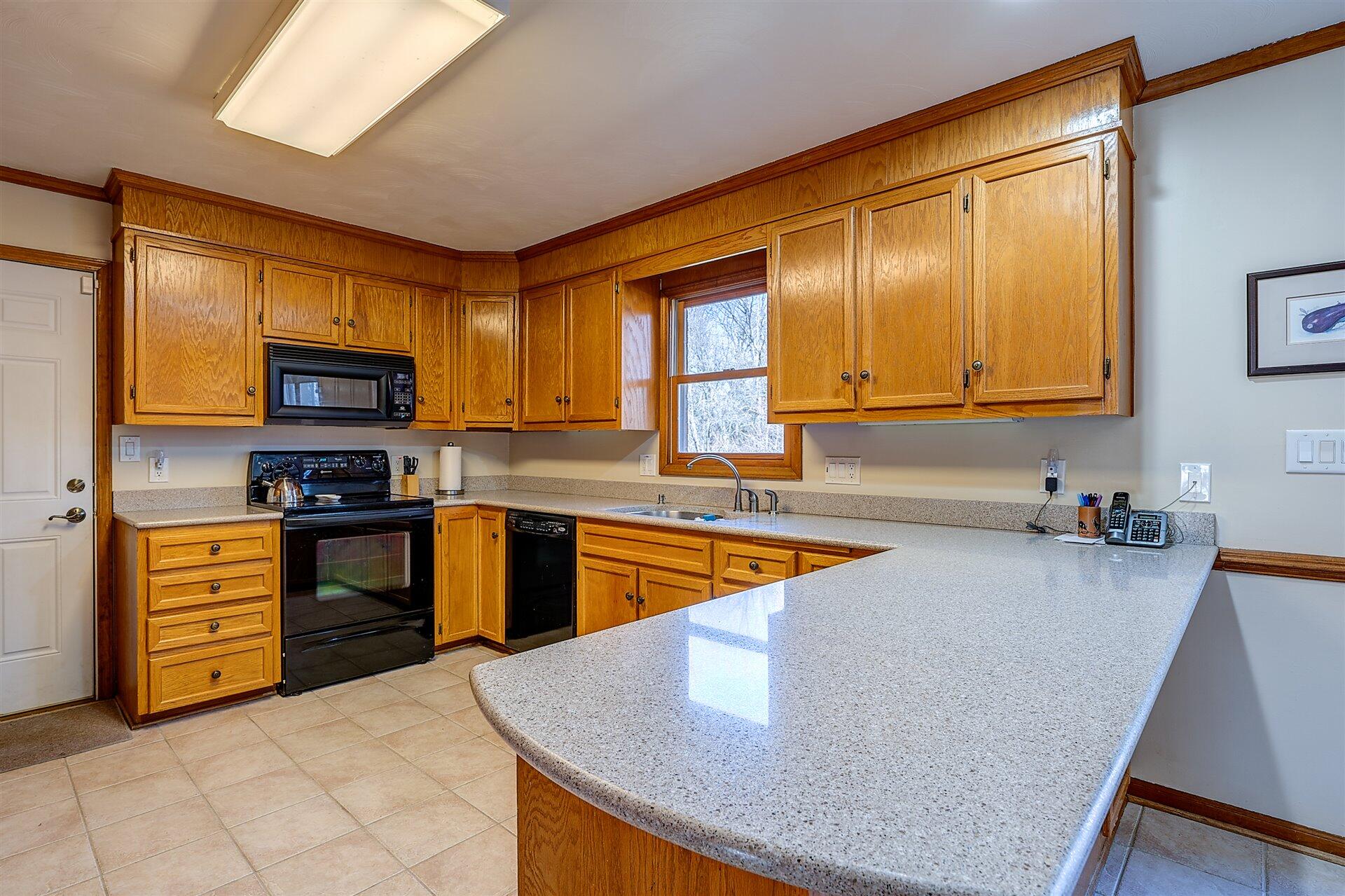 3427 Valentine Road Southwest Roanoke, VA 24018 - Photo 13 of 43 13-DSC00091_2_3_4_5
