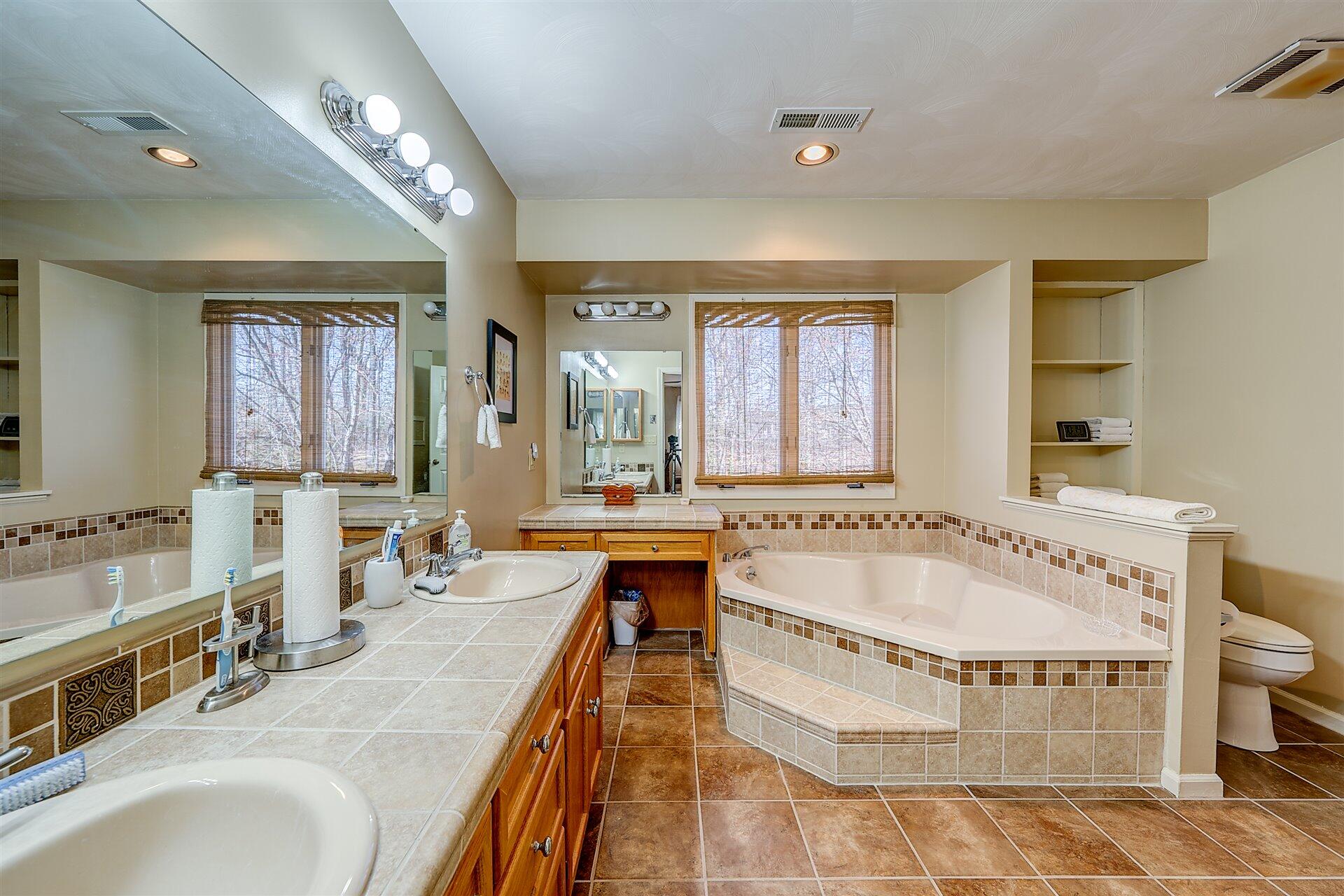 3427 Valentine Road Southwest Roanoke, VA 24018 - Photo 19 of 43 19-DSC00141_2_3_4_5