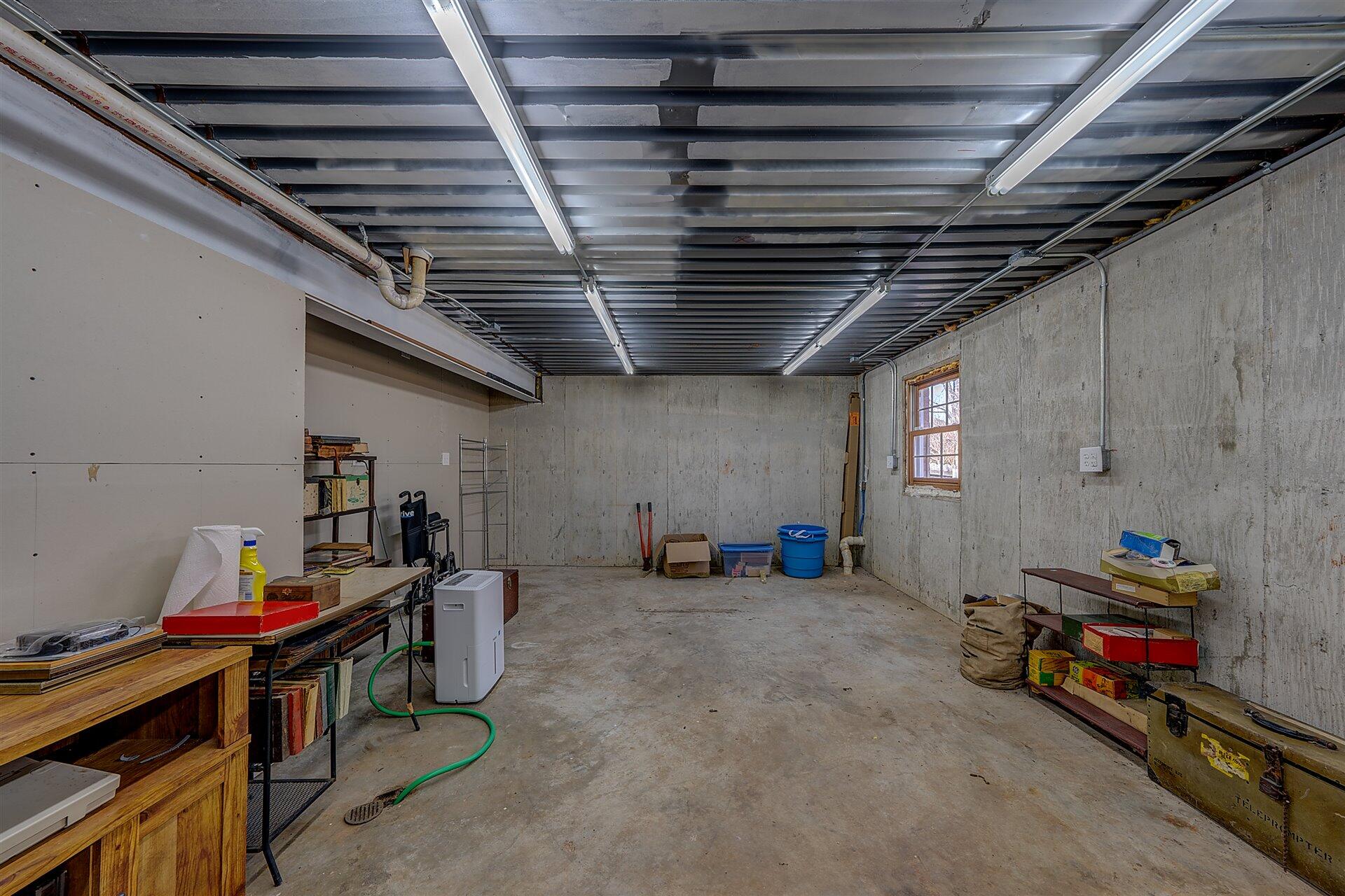 3427 Valentine Road Southwest Roanoke, VA 24018 - Photo 40 of 43 40-DSC00251_2_3_4_5