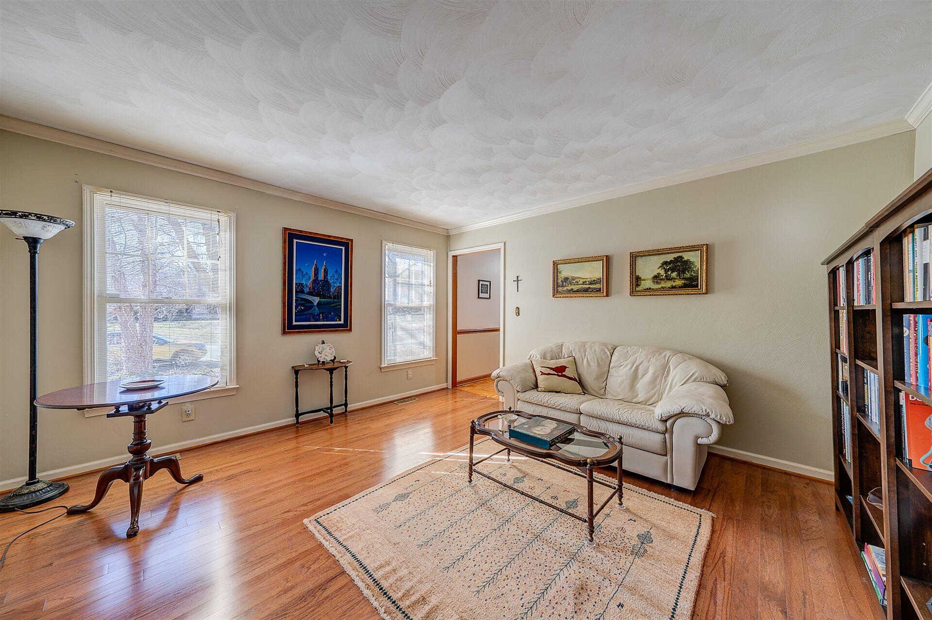 3427 Valentine Road Southwest Roanoke, VA 24018 - Photo 8 of 43 08-DSC00041_2_3_4_5