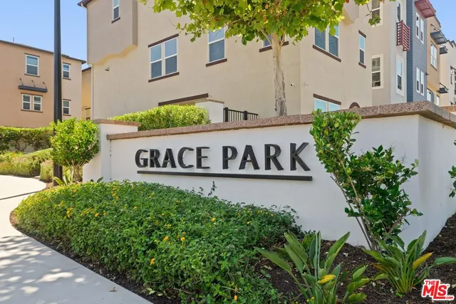 a sign broad on the side of a building