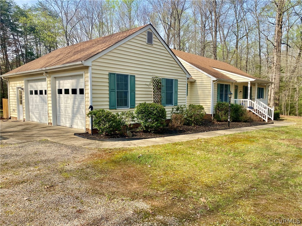 2748 Ridgeview Road Powhatan, VA 23139 - Photo 3 of 42 Gallery Image 3