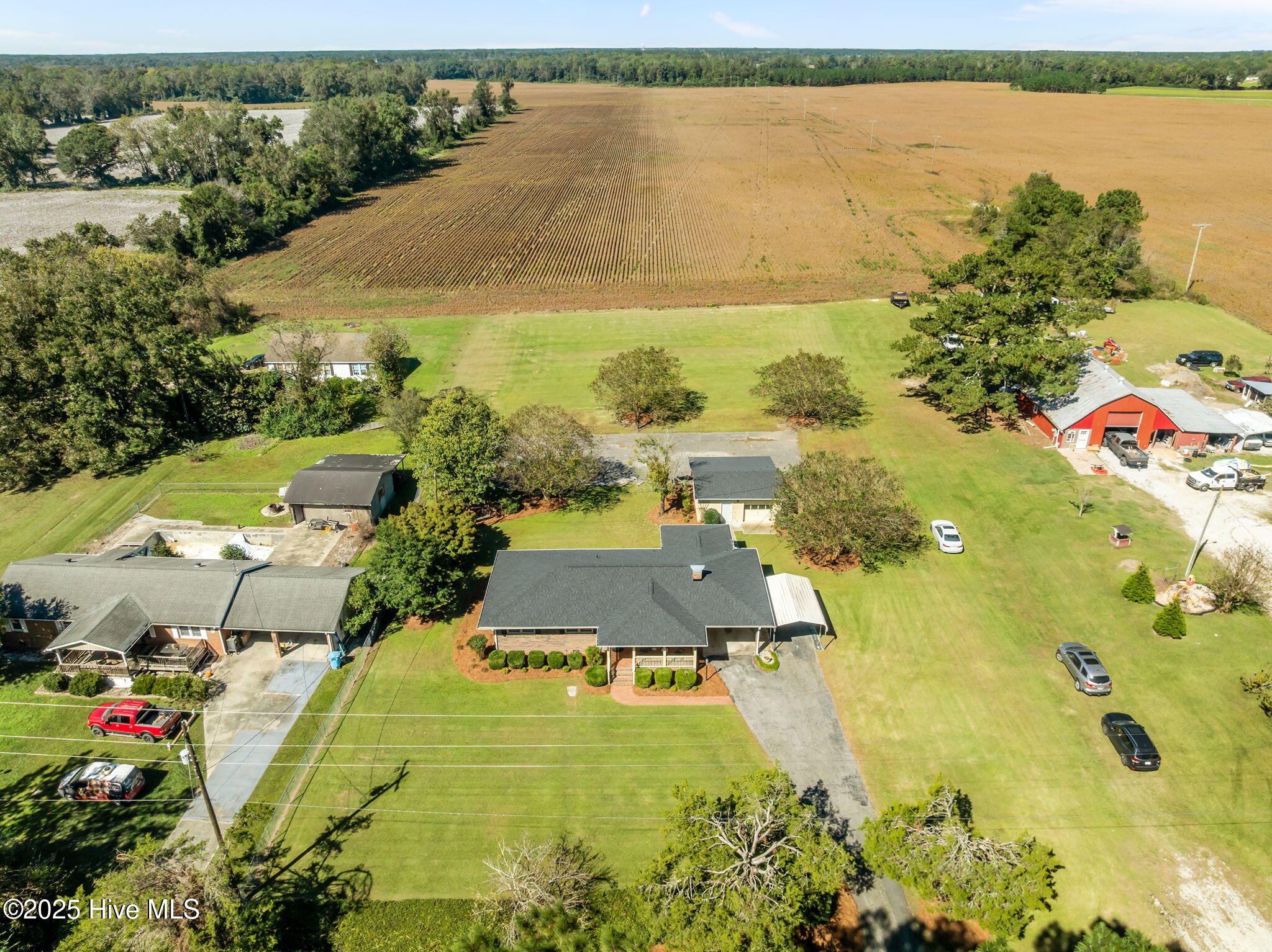 235 Comfort Road Richlands, NC 28574 - Photo 5 of 56 25-web-or-mls-25