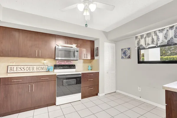 $169,900 | 1811 Southwest Palm City Road, Unit A301, Stuart, FL 34994