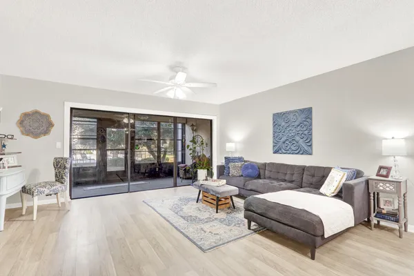 $169,900 | 1811 Southwest Palm City Road, Unit A301, Stuart, FL 34994