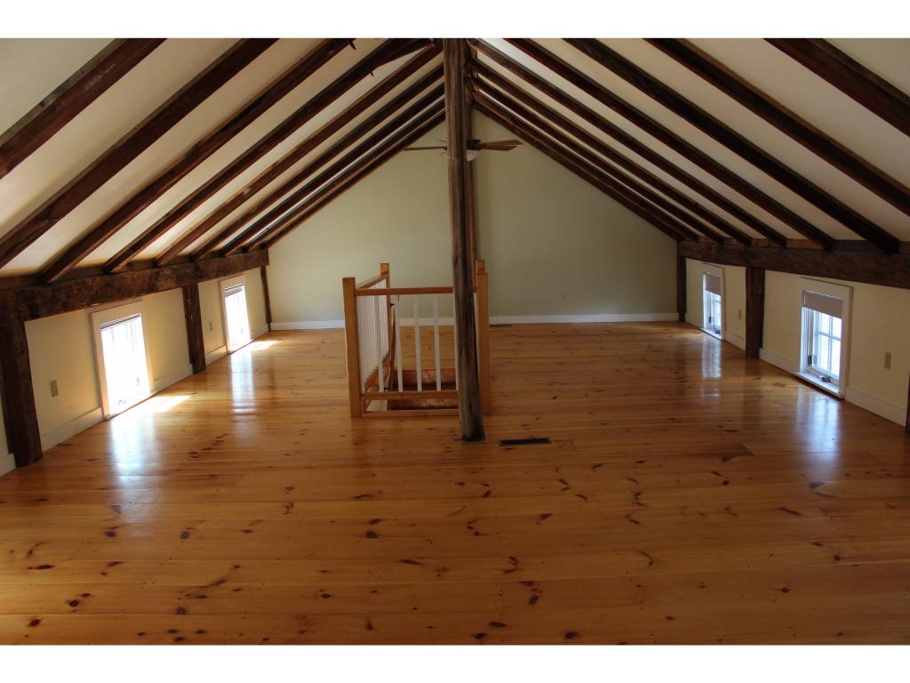214 Stratton Arlington Road Wardsboro, VT 05360 - Photo 4 of 14