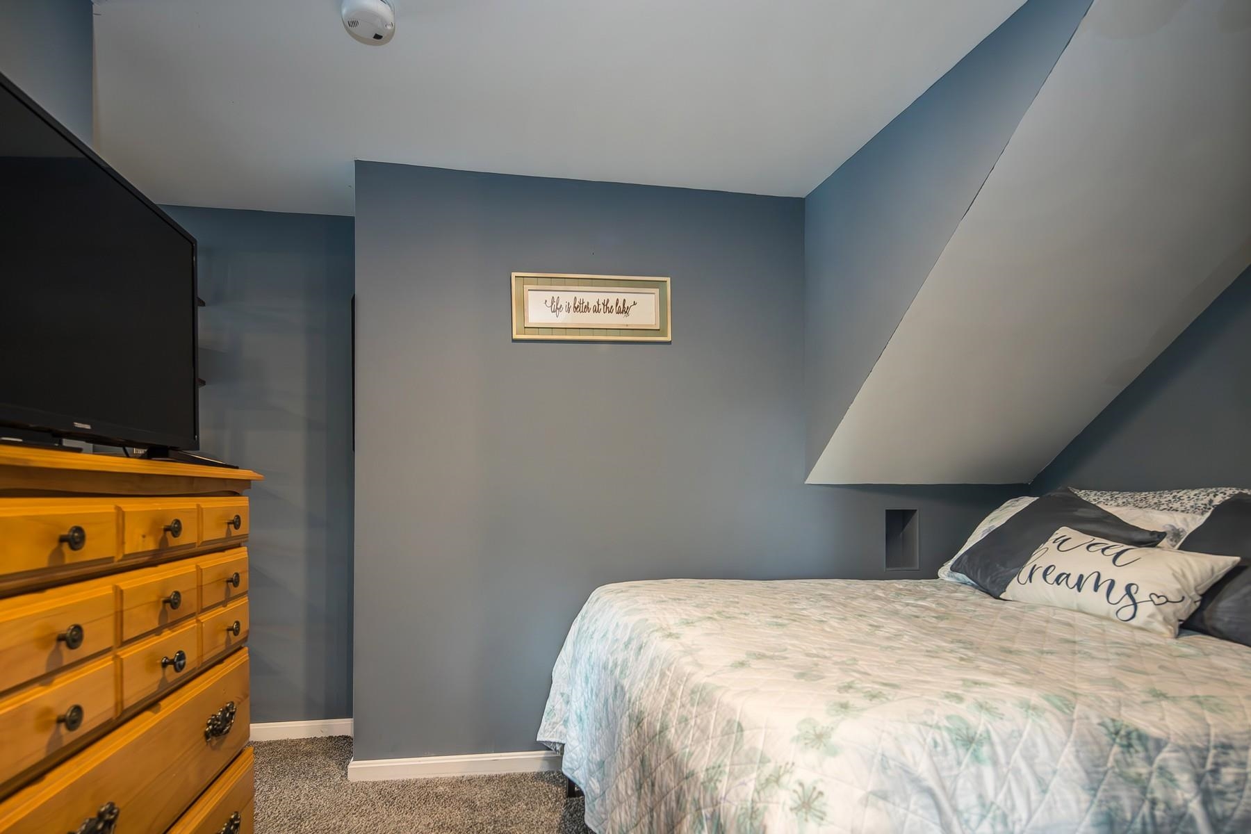 95 Rockview Road Castleton, VT 05735 - Photo 14 of 28