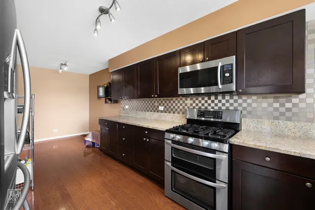 $2,795 | 1233 South Parkside Drive, Palatine, IL 60067