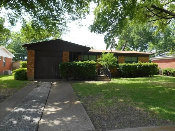 $2,095 | 3507 Mayhew Drive, Dallas, TX 75228
