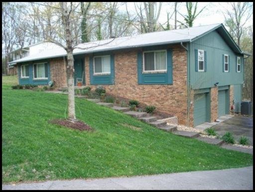122 Netherlands Road Oak Ridge, TN 37830 - Photo 1 of 32 Primary Photo
