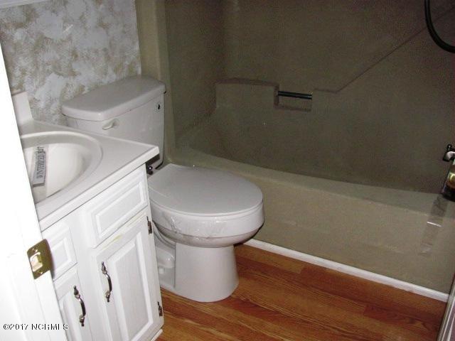 109 Laran Road Jacksonville, NC 28540 - Photo 11 of 14 109 Laran Bathroom 2