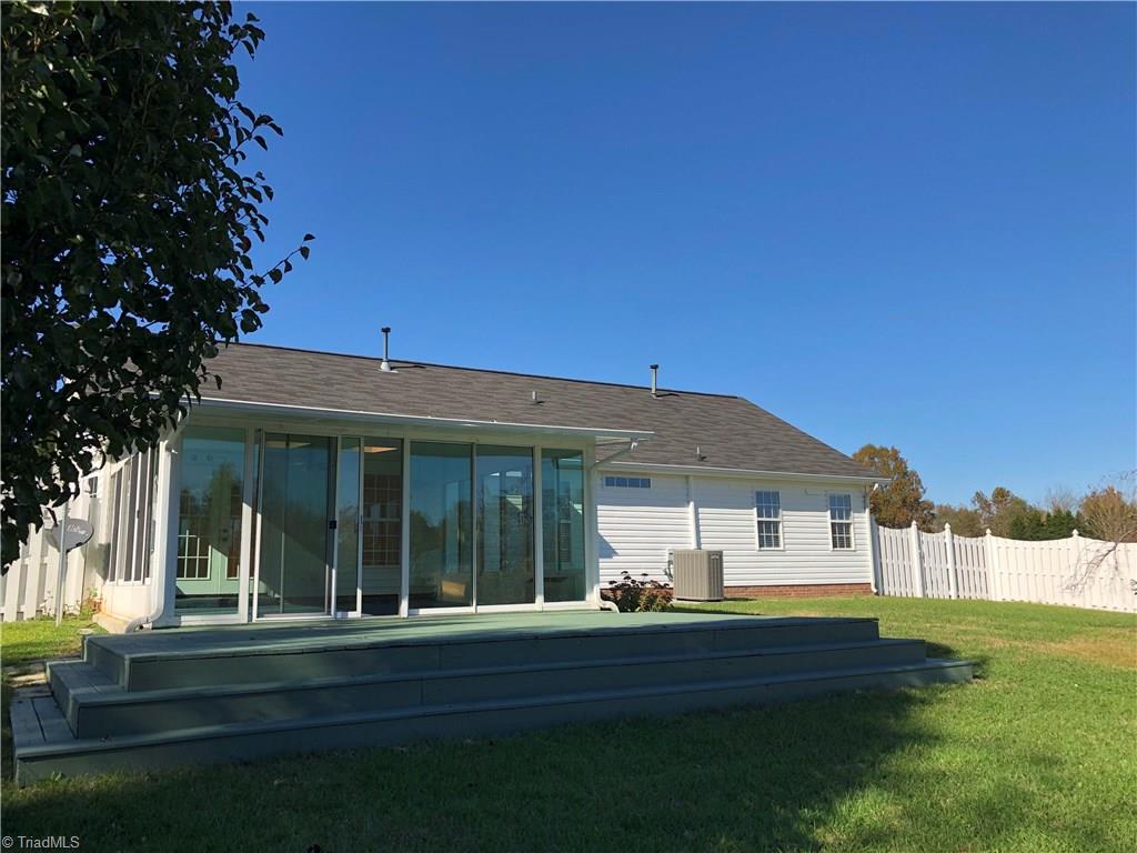212 Stapleton Way High Point, NC 27265 - Photo 14 of 25 Gallery Image 14