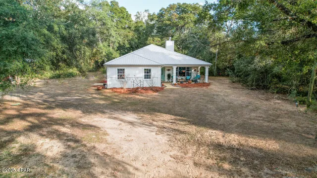 $379,000 | 20110 Deep Springs Road, Fountain, FL 32438