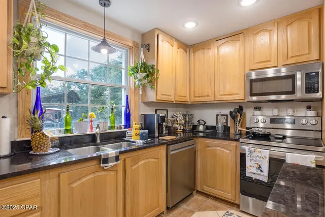 $379,000 | 20110 Deep Springs Road, Fountain, FL 32438