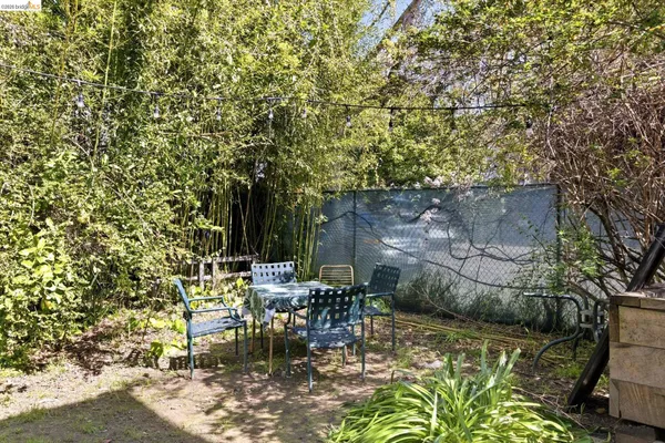 $709,950 | 1102 10th Street, Oakland, CA 94607