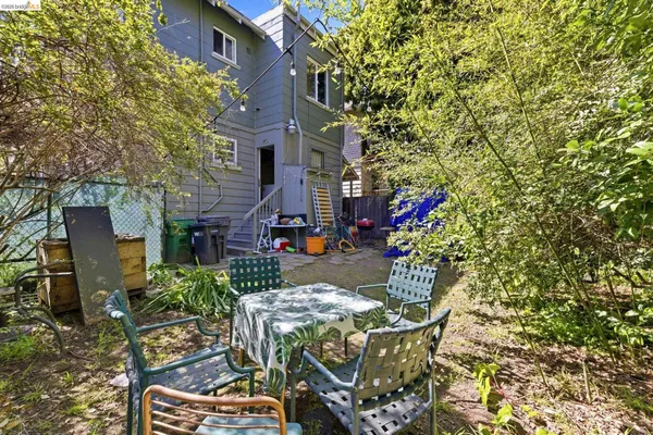 $709,950 | 1102 10th Street, Oakland, CA 94607