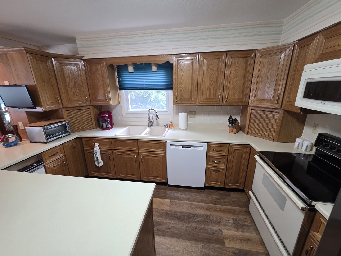 1108 Crestview Road Sterling, IL 61081 - Photo 5 of 42