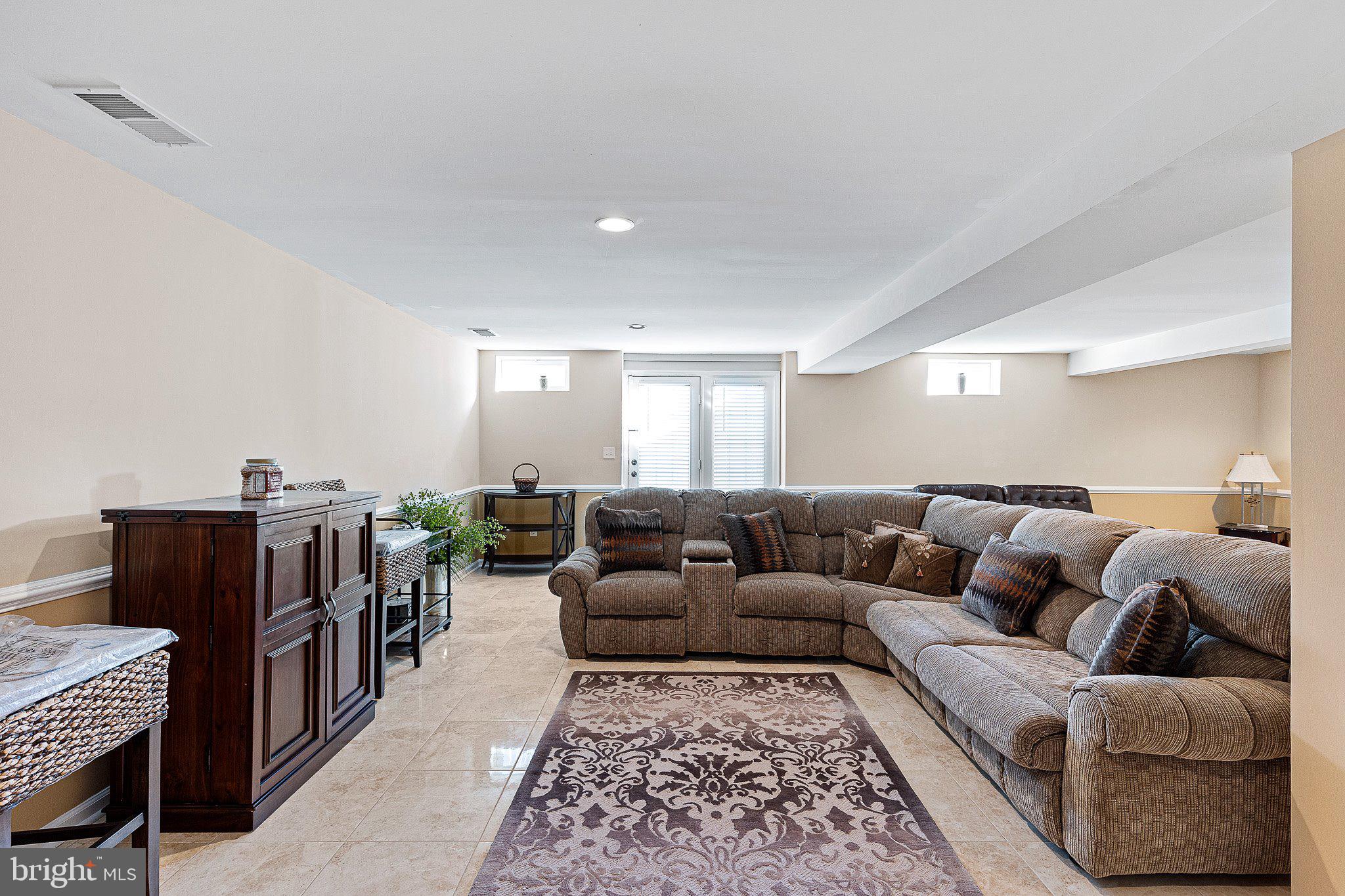 209 Glenshee Drive Townsend, DE 19734 - Photo 21 of 37 Huge Family Room