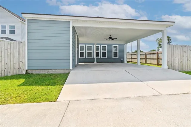 $435,000 | 1125 River Chase Drive, Covington, LA 70433