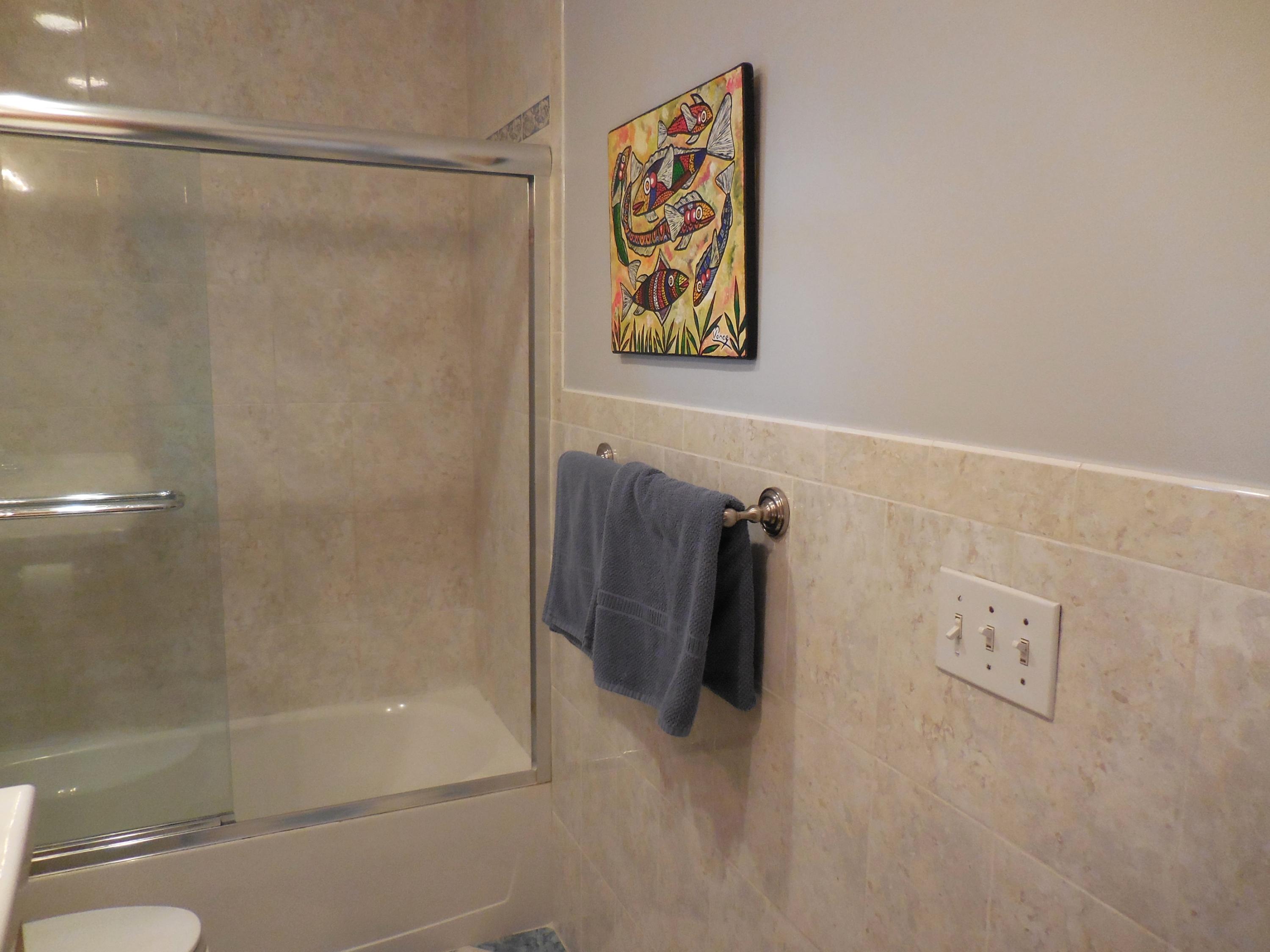 884 Northwest 7th Street Boca Raton, FL 33486 - Photo 19 of 32 tiled walls