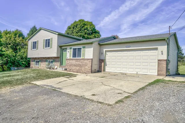 $345,000 | 535 North Hacker Road, Howell, MI 48843