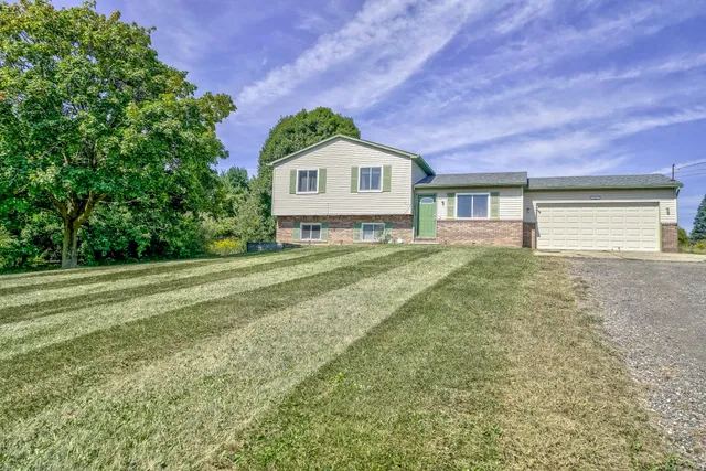 $345,000 | 535 North Hacker Road, Howell, MI 48843