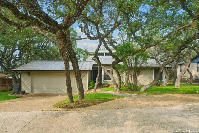 $2,495 | 16907 Springhill Drive, San Antonio, TX 78232