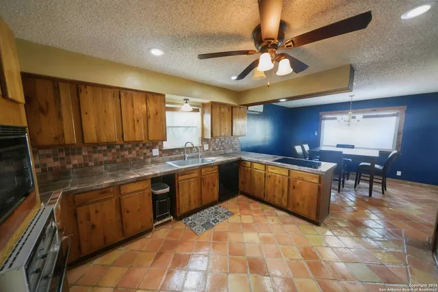 $2,495 | 16907 Springhill Drive, San Antonio, TX 78232