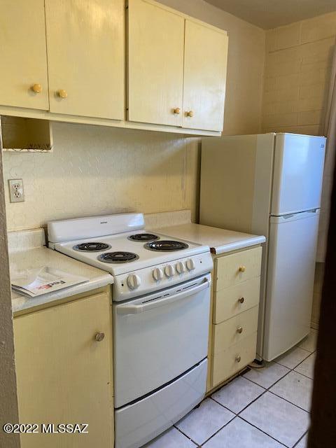 1755 South Jones Boulevard, Unit R114 Tucson, AZ 85713 - Photo 5 of 11