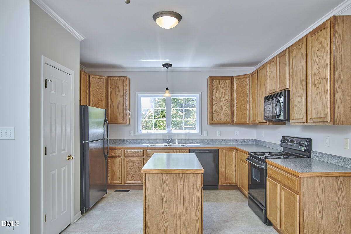 309 Blueridge Road Carrboro, NC 27510 - Photo 20 of 63 055