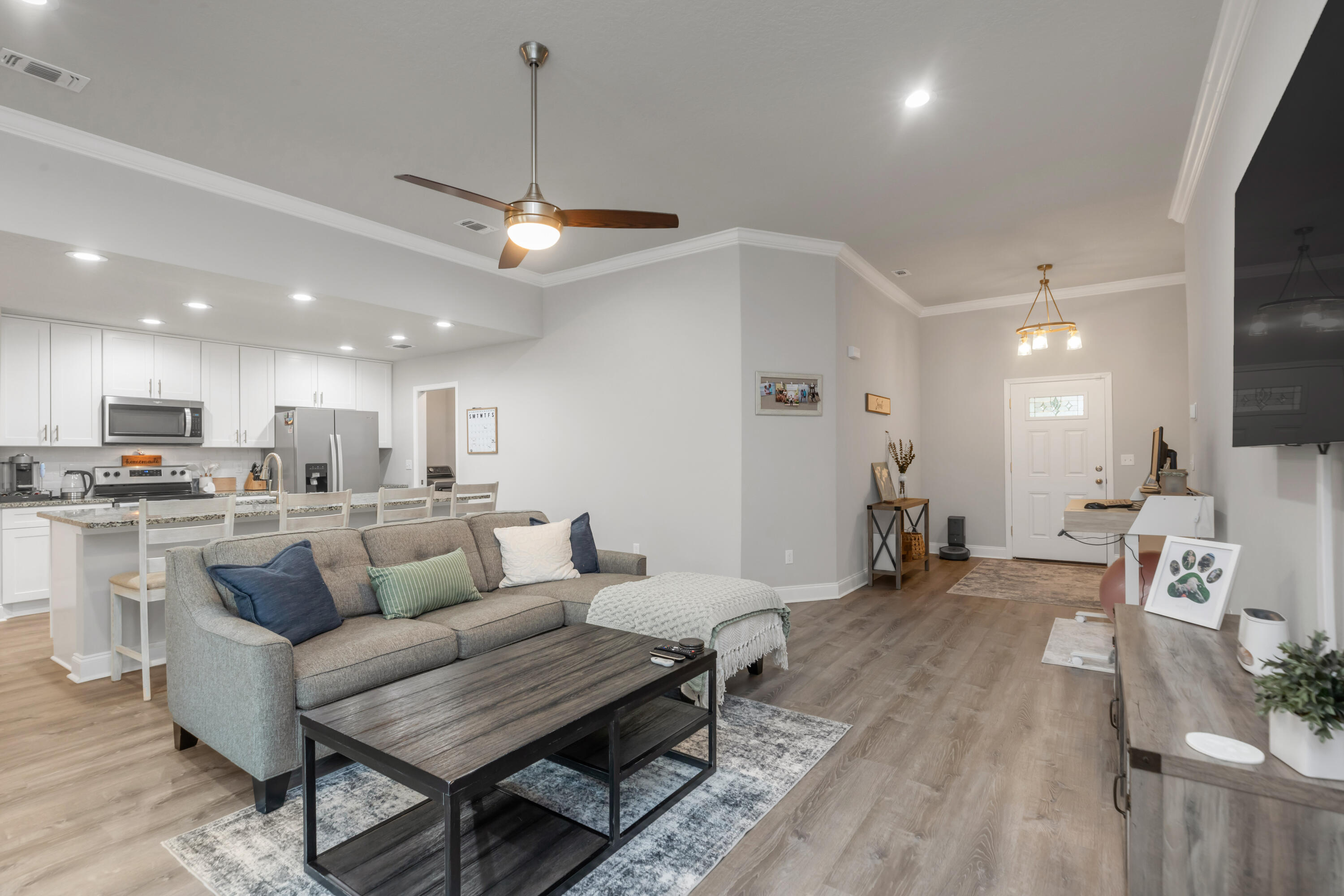 523 Friendship Road Mary Esther, FL 32569 - Photo 3 of 49 147A3304