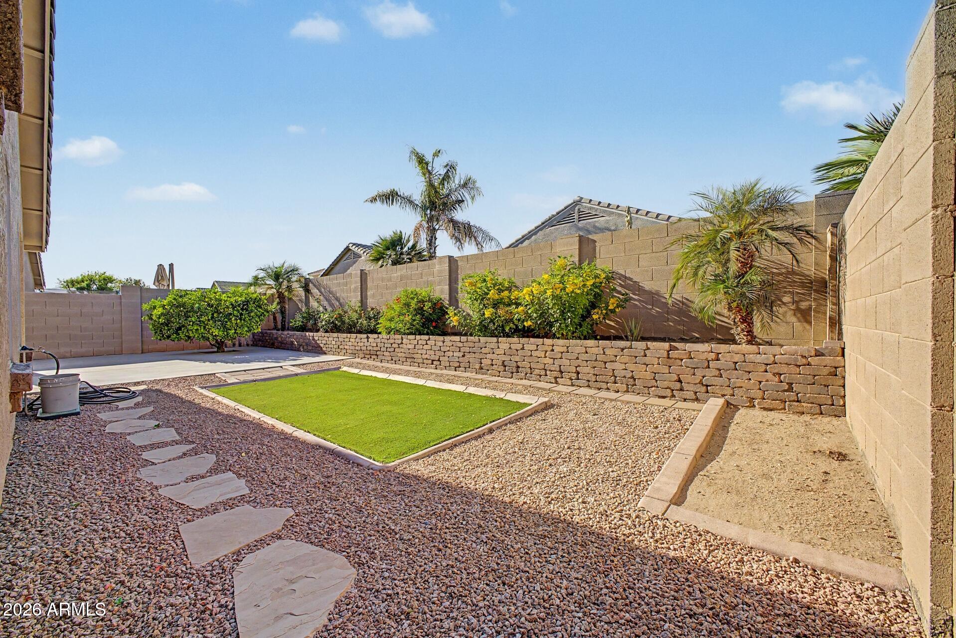 17740 West Redfield Road Surprise, AZ 85388 - Photo 40 of 49 Gallery Image 40