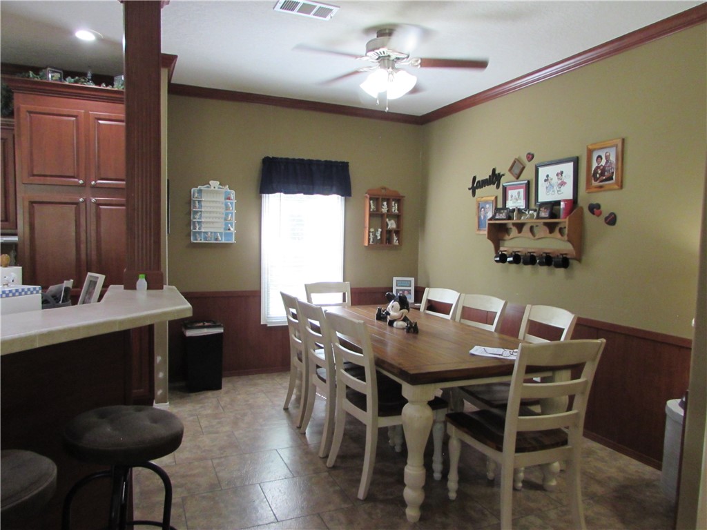 3239 Bob Bowen Road Blackshear, GA 31516 - Photo 14 of 34 Dining area has room for a large table