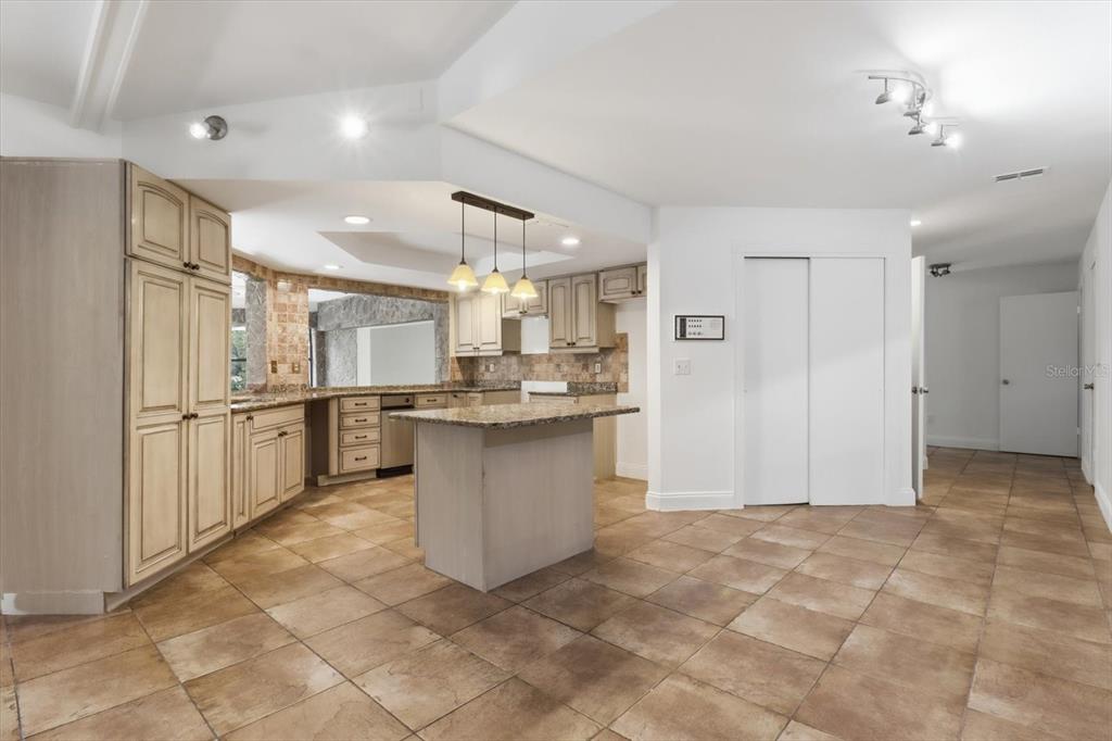8464 Delaware Drive Spring Hill, FL 34607 - Photo 15 of 46 Gallery Image 15