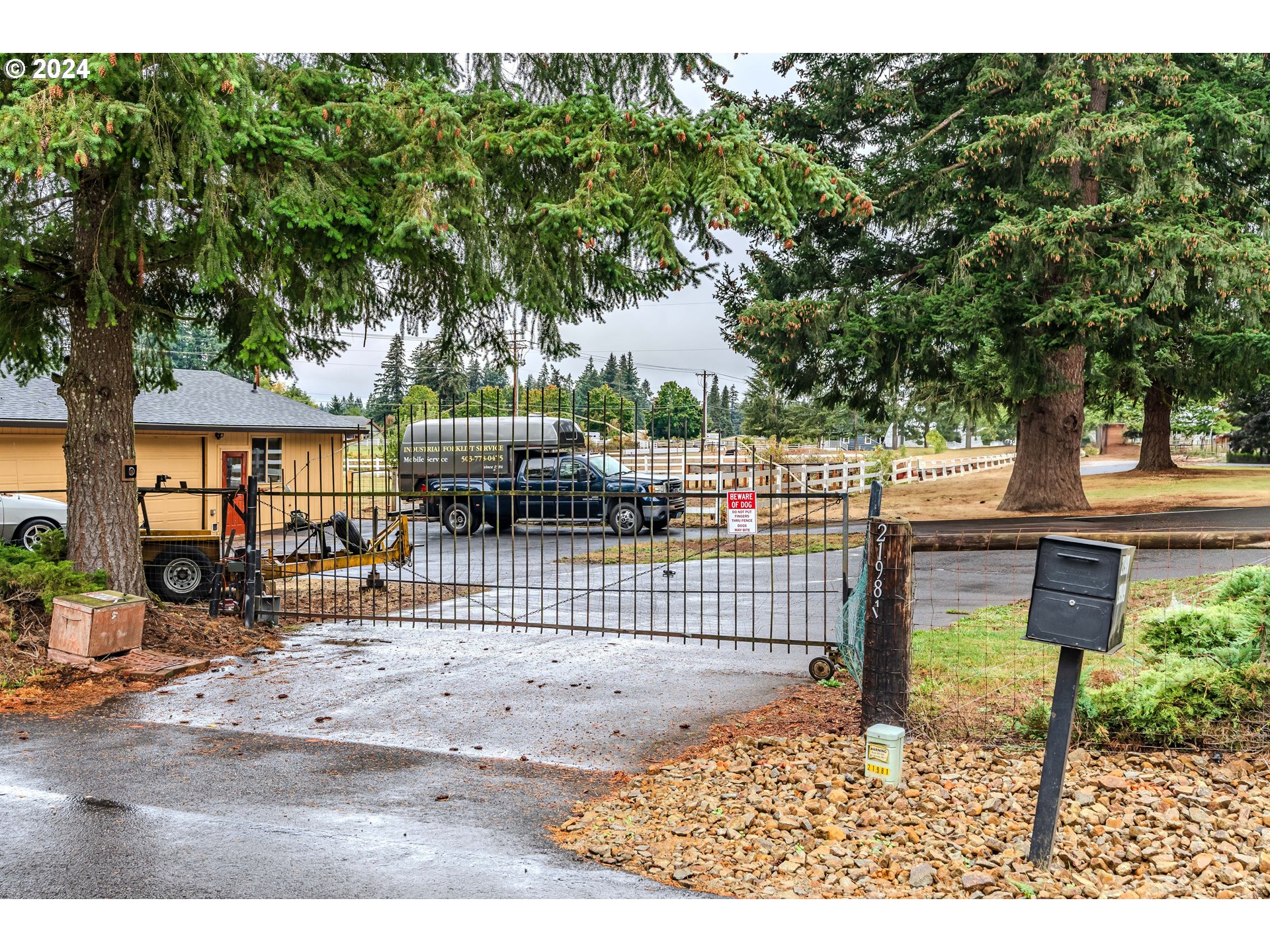 21981 South Ferguson Road Beavercreek, OR 97004 - Photo 2 of 48