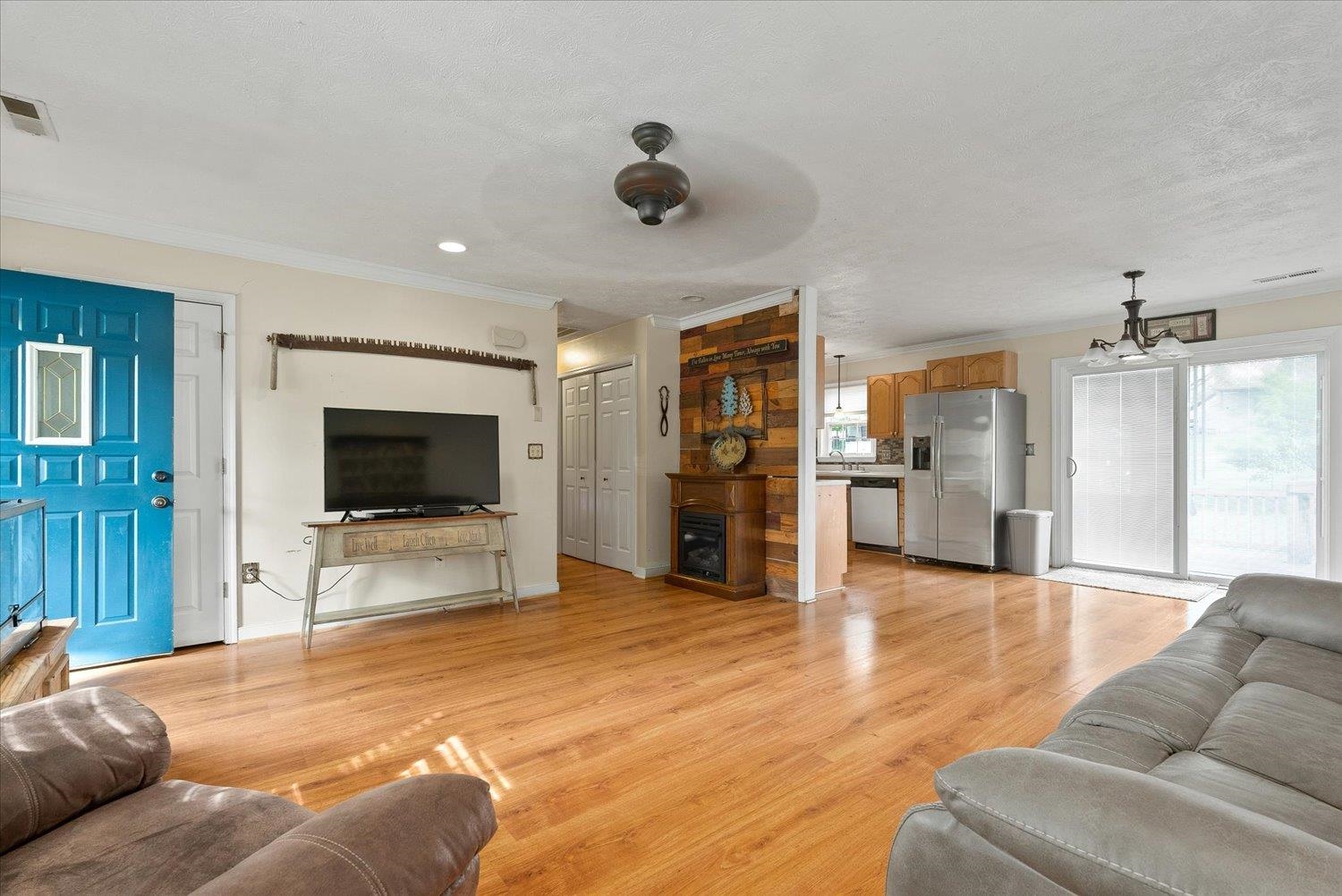13 Buckboard Road Waynesboro, VA 22980 - Photo 9 of 29 a living room with furniture and a flat screen tv