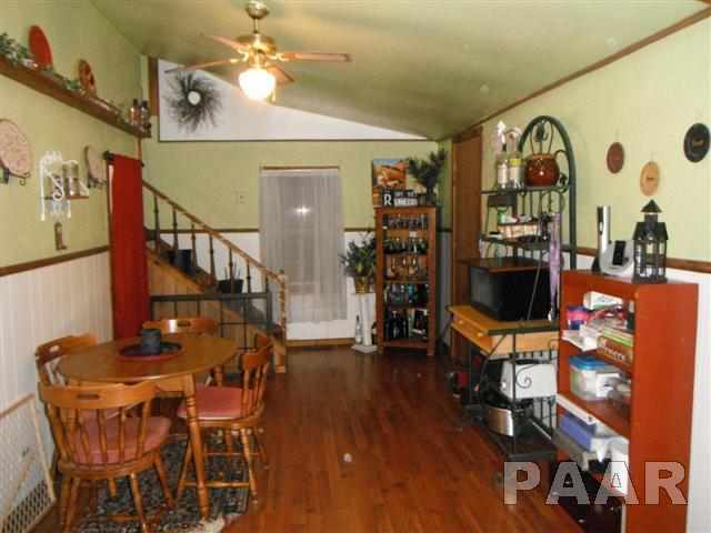 870 East Maple Street Canton, IL 61520 - Photo 7 of 14 Gallery Image 7