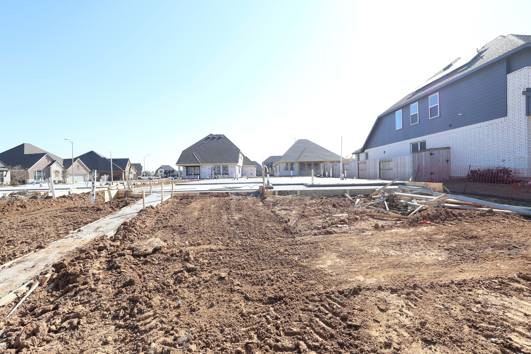 32307 Mimosa Ridge Lane Waller, TX 77484 - Photo 2 of 18 One story home with 3 beds, 2 baths, and 2 car garage