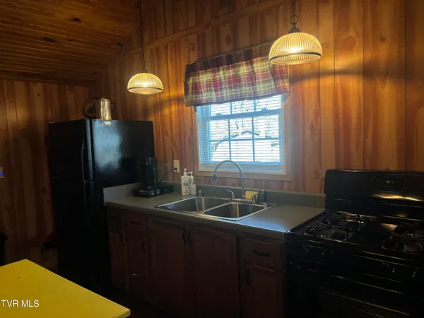 $87,000 | 306 Black Hill Drive, Coeburn, VA 24230