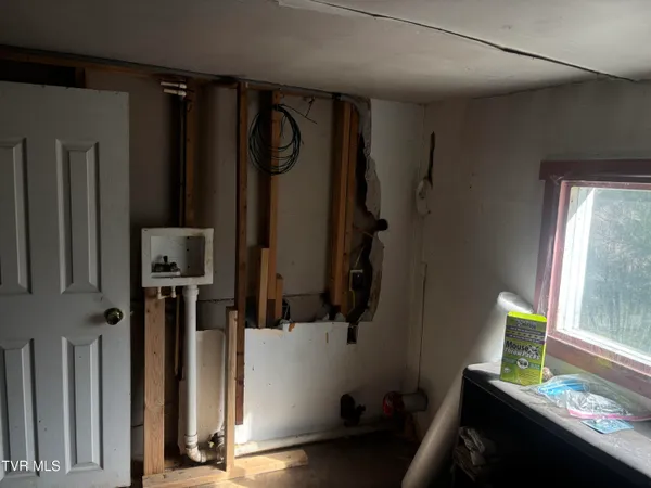 $87,000 | 306 Black Hill Drive, Coeburn, VA 24230