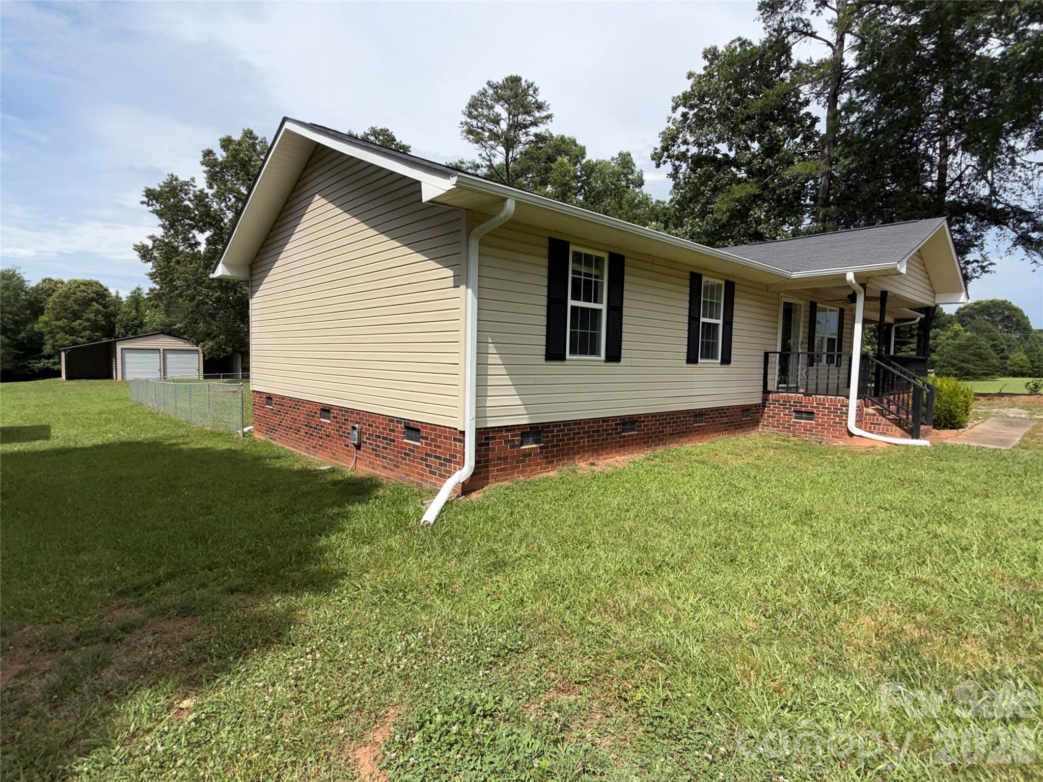 1066 Cameron Road York, SC 29745 - Photo 2 of 22 Gallery Image 2