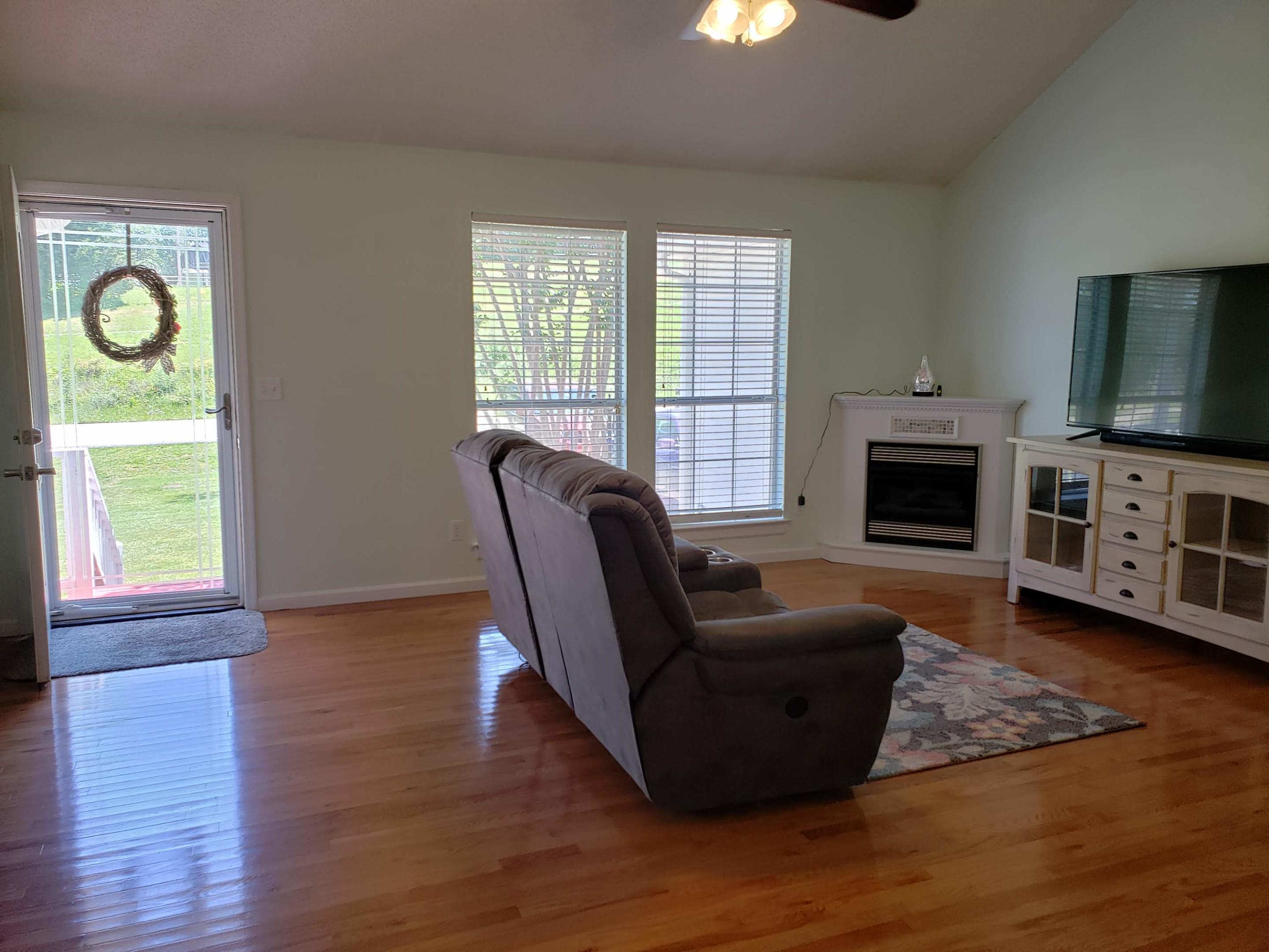 9827 Smith Morgan Road Soddy Daisy, TN 37379 - Photo 5 of 18 20200503_125615