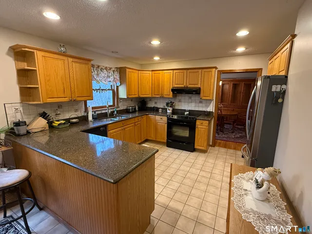 $489,900 | 70 Partridge Hollow Road, Ledyard, CT 06335