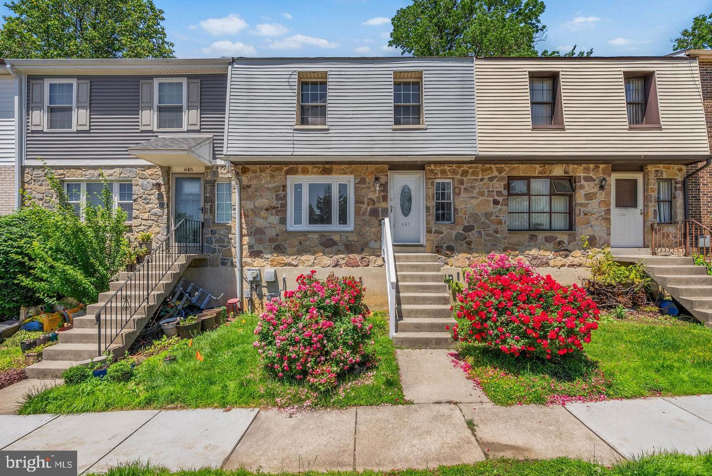 643 St Anthony Lane Upper Darby, PA 19082 - Photo 1 of 37